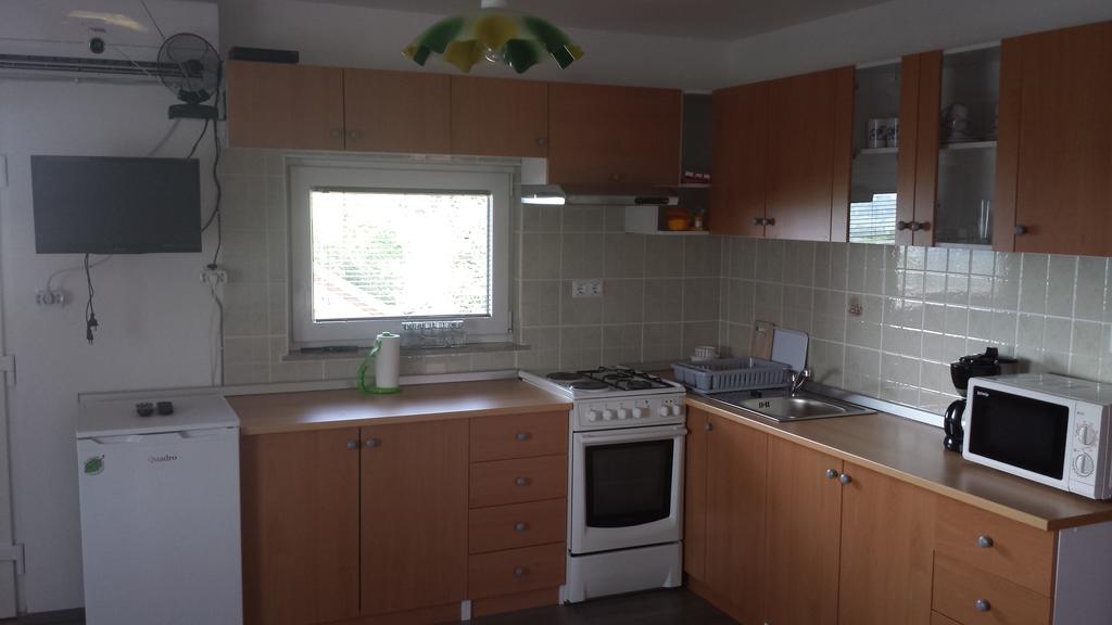 Apartment House Sumrak Bizeljsko Szoba fotó